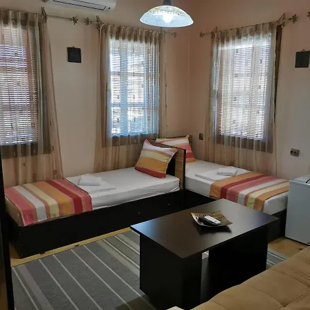 The Old House Къща за гости