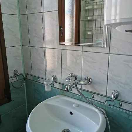 Къща за гости The Old House